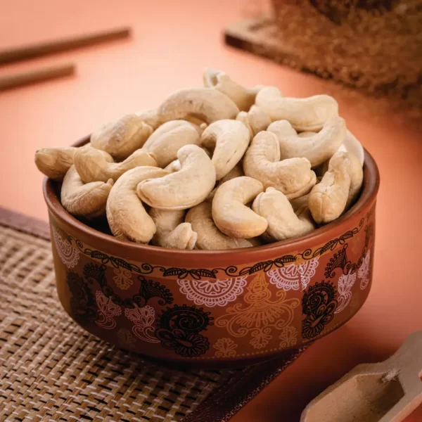 Kaju-Medium-dry-fruit-nut-mixture (1)